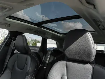 VOLVO XC60 T8 AWD Plus Dark 360 4xSHZ ACC AUT EL.HECK