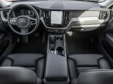 VOLVO XC60 T8 AWD Plus Dark 360 4xSHZ ACC AUT EL.HECK