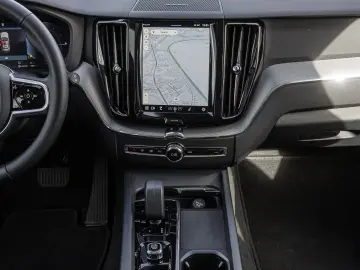 VOLVO XC60 T8 AWD Plus Dark 360 4xSHZ ACC AUT EL.HECK