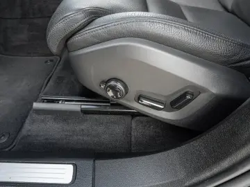 VOLVO XC60 T8 AWD Plus Dark 360 4xSHZ ACC AUT EL.HECK