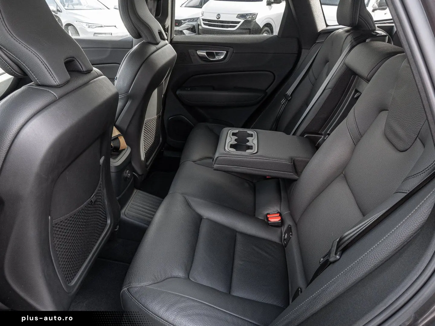 VOLVO XC60 T8 AWD Plus Dark 360 4xSHZ ACC AUT EL.HECK
