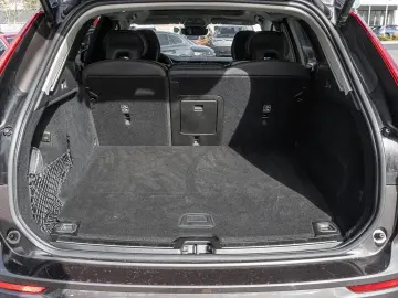 VOLVO XC60 T8 AWD Plus Dark 360 4xSHZ ACC AUT EL.HECK