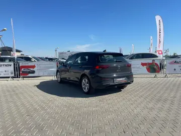 Volkswagen Golf Life 1.0 TSI