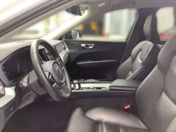VOLVO XC60 Plus Dark Diesel AWD
