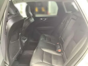 VOLVO XC60 Plus Dark Diesel AWD