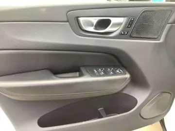 VOLVO XC60 Plus Dark Diesel AWD
