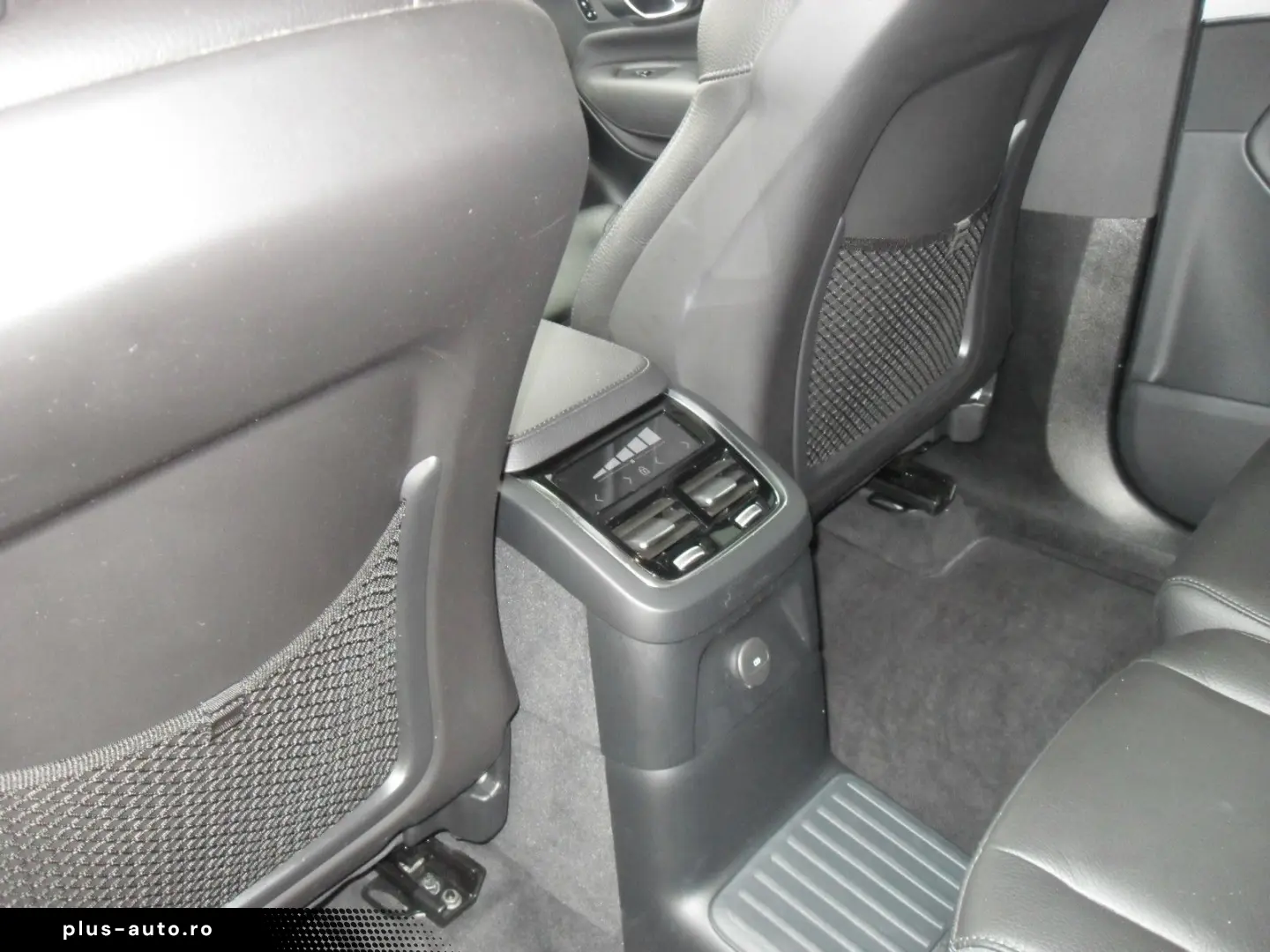 VOLVO XC90 T8  AWD Panorama   360    HUD