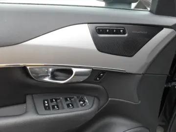 VOLVO XC90 T8  AWD Panorama   360    HUD