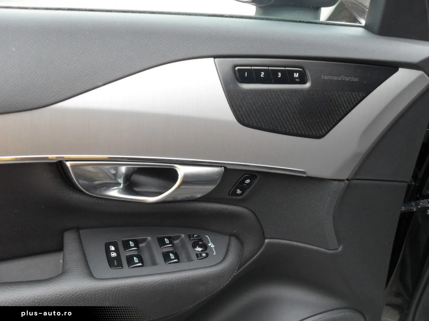 VOLVO XC90 T8  AWD Panorama   360    HUD