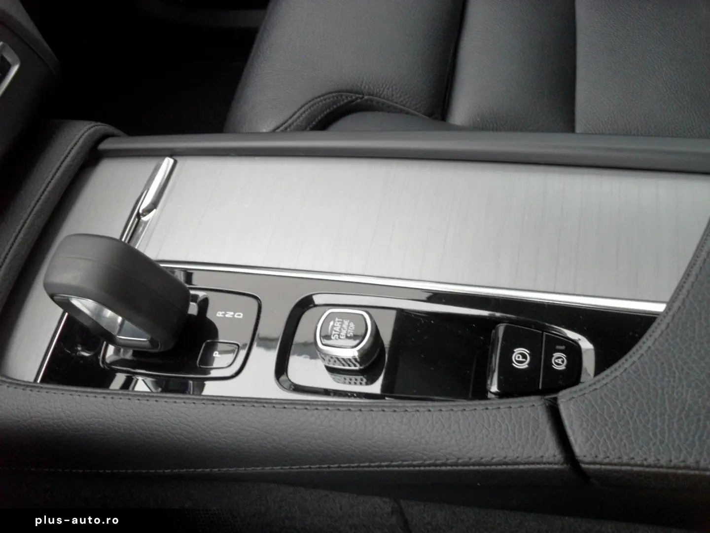 VOLVO XC90 T8  AWD Panorama   360    HUD