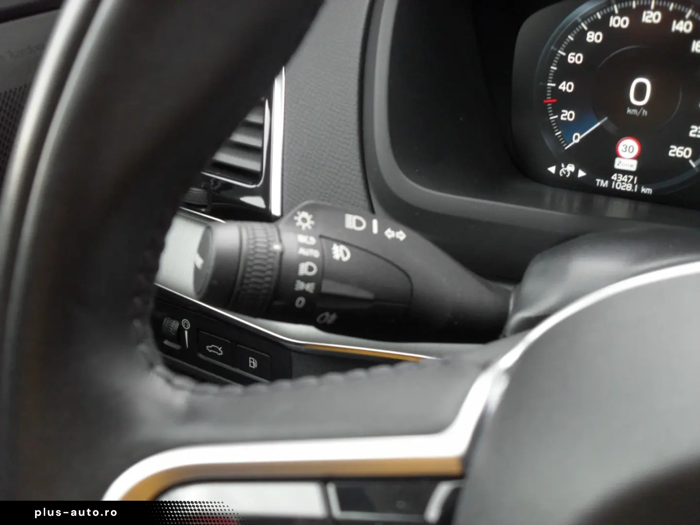 VOLVO XC90 T8  AWD Panorama   360    HUD