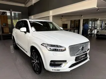 VOLVO XC90 B5 AWD Plus Bright LED Pano ACC 360 H&K 7-S