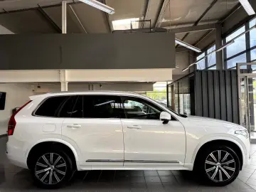 VOLVO XC90 B5 AWD Plus Bright LED Pano ACC 360 H&K 7-S