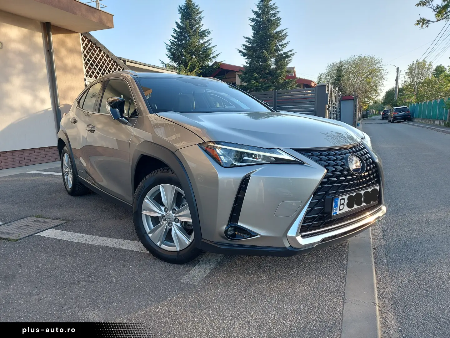 Lexus UX