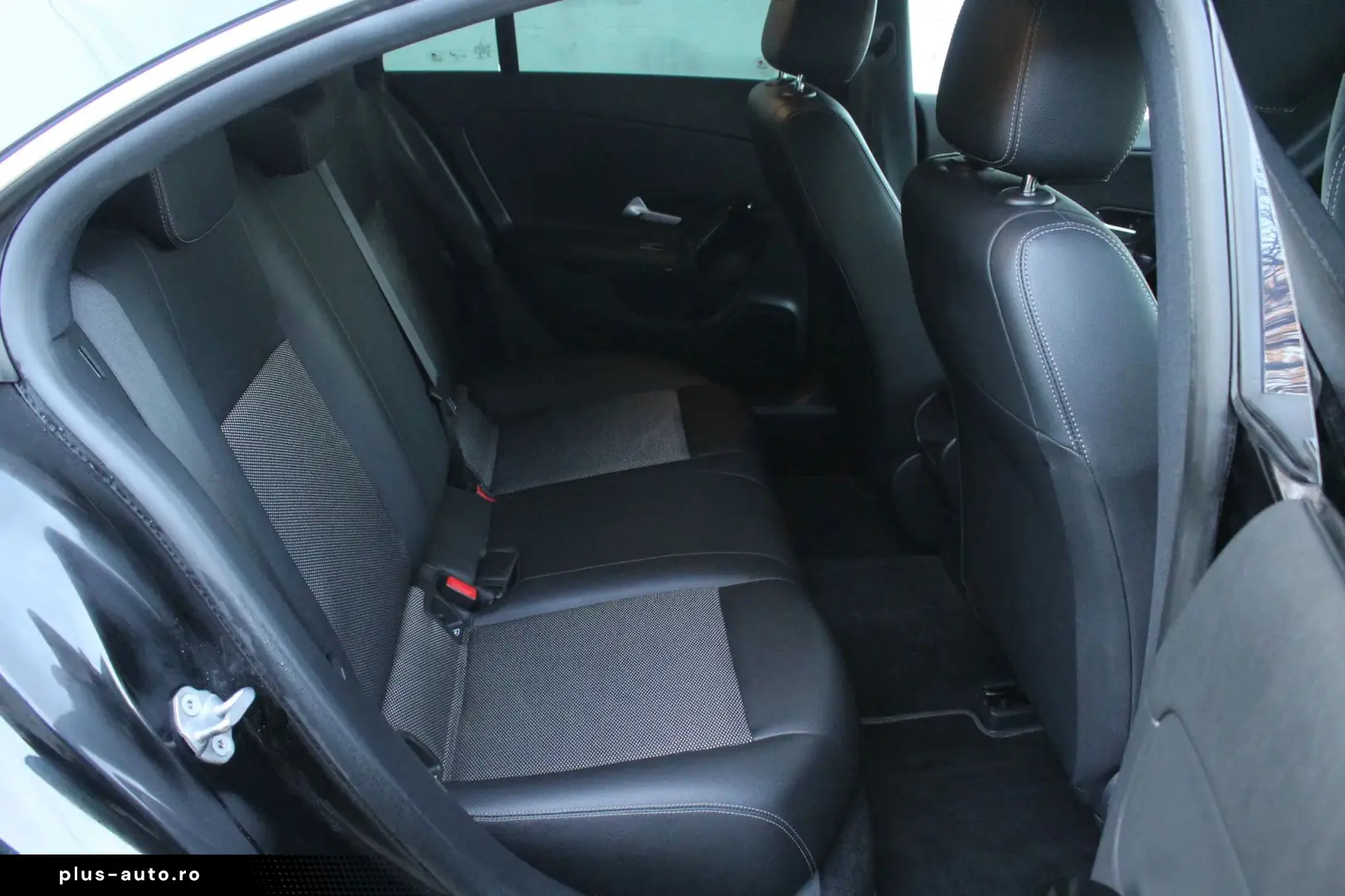 Mercedes-Benz Cla-180
