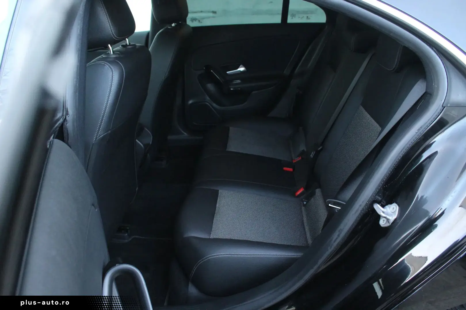 Mercedes-Benz Cla-180