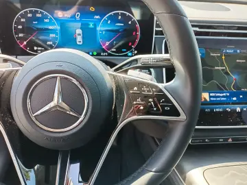 MERCEDES-BENZ E 220 ADVANCED PLUS 360 `KAMERA DISTRONIC