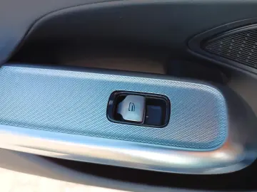 MERCEDES-BENZ E 220 ADVANCED PLUS 360 `KAMERA DISTRONIC