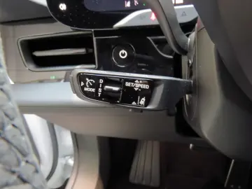 PORSCHE Taycan Sport Turismo    BOSE®   Matrix   ACC   L