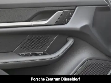 PORSCHE Taycan Surround-View BOSE Panorama LED-Matrix