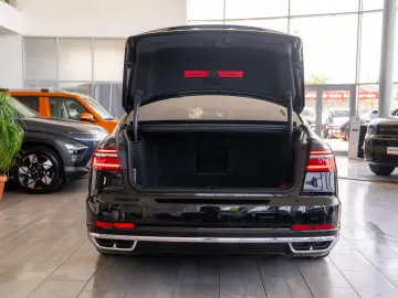 Audi A8 55 TFSI quattro tiptronic