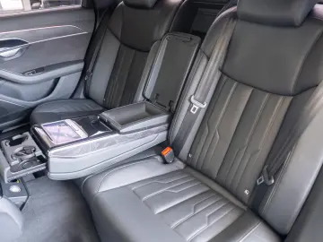Audi A8 55 TFSI quattro tiptronic