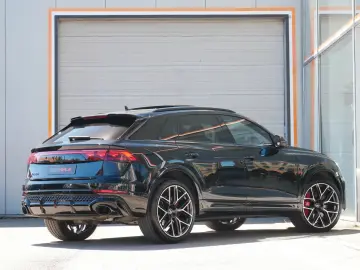 AUDI RSQ8 Performance 4.0 TFSI Pano 305 B&O Keramik