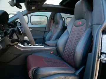 AUDI RSQ8 Performance 4.0 TFSI Pano 305 B&O Keramik