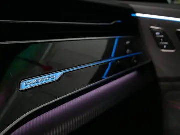 AUDI RSQ8 Performance 4.0 TFSI Pano 305 B&O Keramik