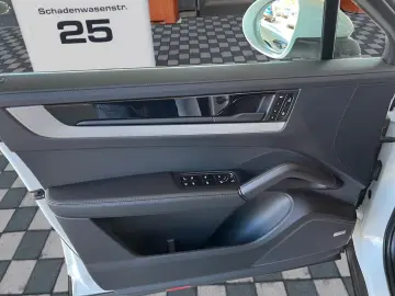 PORSCHE Cayenne Coupe E-Hybrid HeadUp InnoDrive