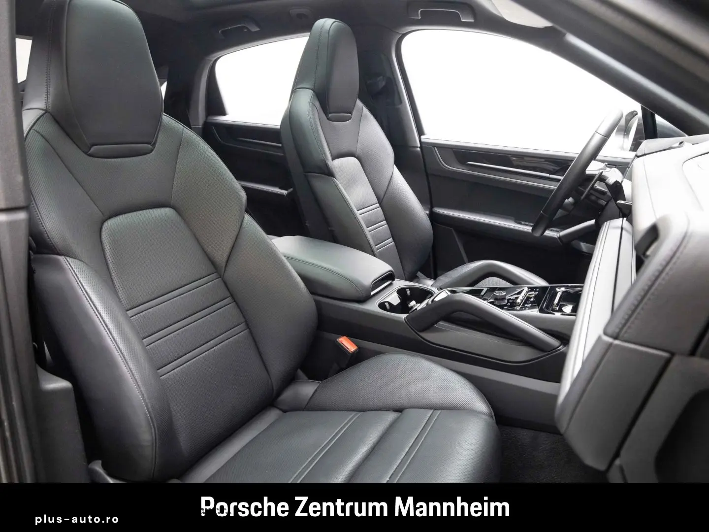 PORSCHE Cayenne S Coupe Bose InnoDrive Beifahrerd. HD-Ma