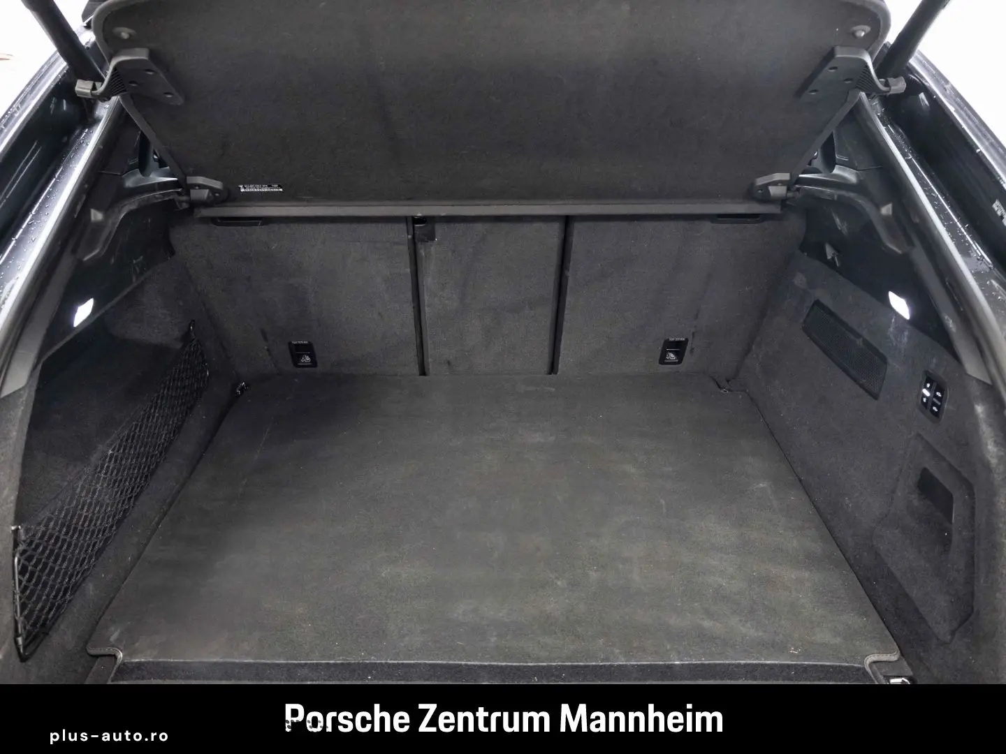 PORSCHE Cayenne S Coupe Bose InnoDrive Beifahrerd. HD-Ma
