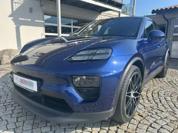 PORSCHE Macan 4 Panorama Luft CarPlay MatrixLED BOSE 22