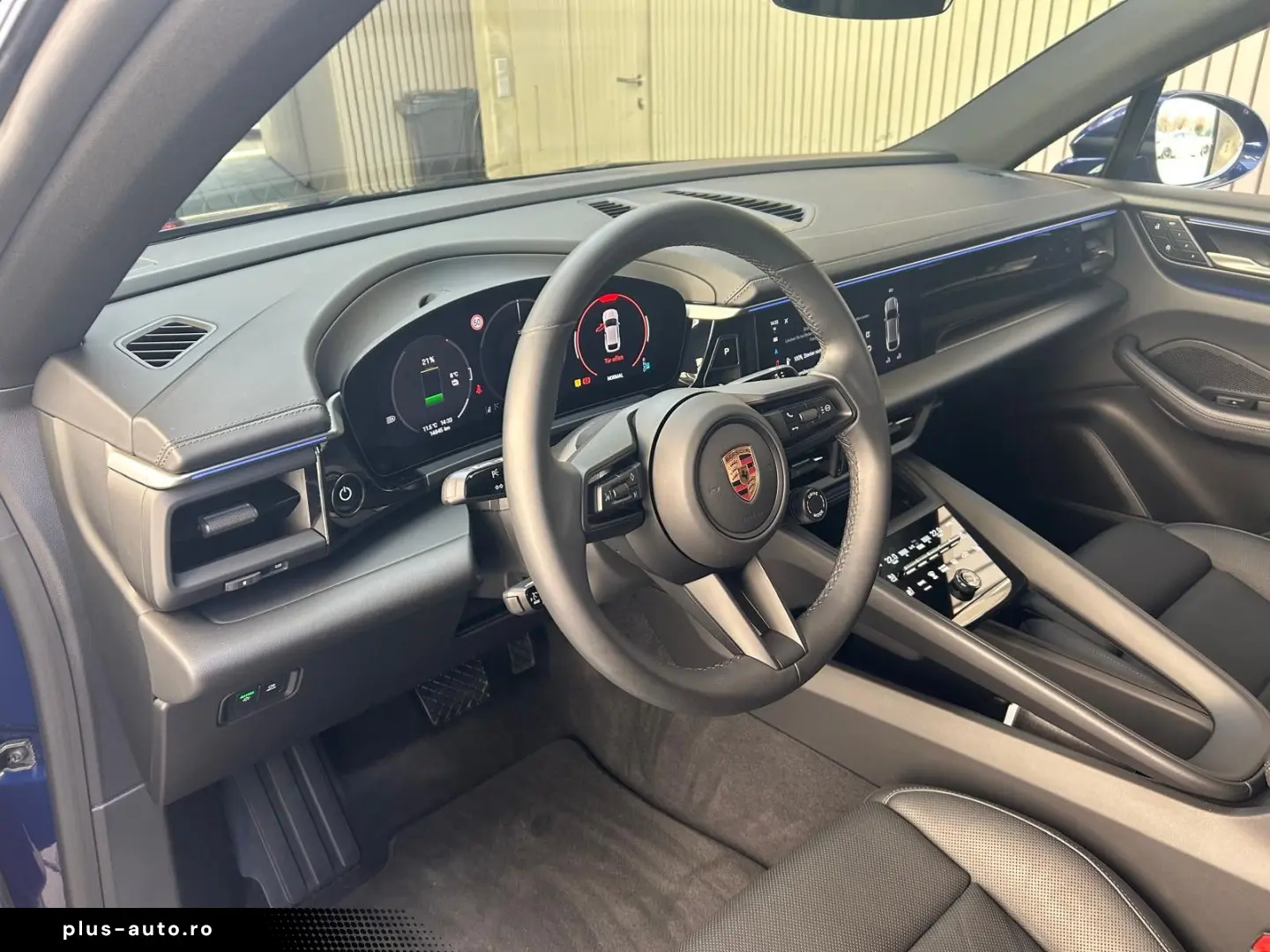 PORSCHE Macan 4 Panorama Luft CarPlay MatrixLED BOSE 22