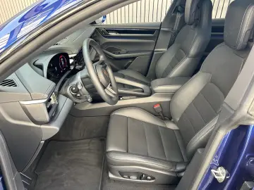 PORSCHE Macan 4 Panorama Luft CarPlay MatrixLED BOSE 22
