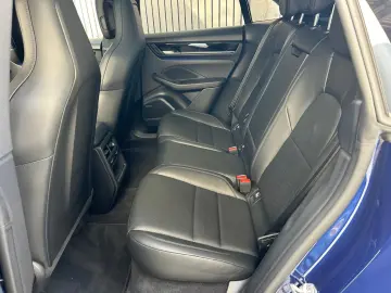 PORSCHE Macan 4 Panorama Luft CarPlay MatrixLED BOSE 22