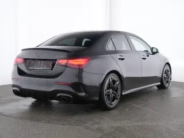 MERCEDES-BENZ AMG A 35 4M Limousine AMG Night 19''