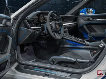 PORSCHE 911 992 GT3 RS Sonderwunsch PCCB LiftSystem BOSE
