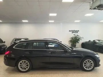 BMW 318d Aut WidscrDispl LED SportStz Facelif