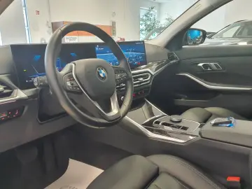 BMW 318d Aut WidscrDispl LED SportStz Facelif
