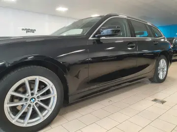 BMW 318d Aut WidscrDispl LED SportStz Facelif