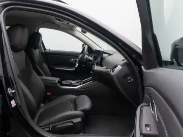 BMW 320e Widscreen Sportsitz Komfort