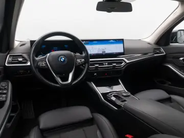 BMW 320e Widscreen Sportsitz Komfort