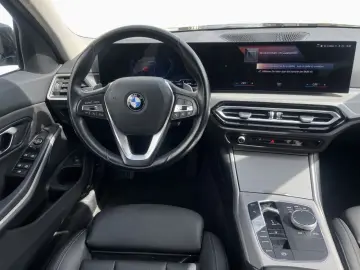 BMW 318d Touring Aut. Pano Leder Curved