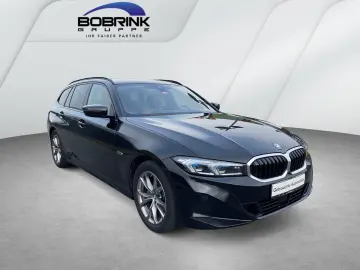BMW 330 e Touring Hybrid LED H&K Navi Prof