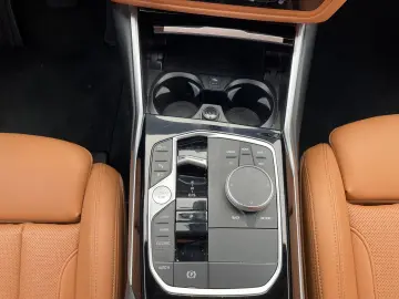 BMW 330 e Touring Hybrid LED H&K Navi Prof