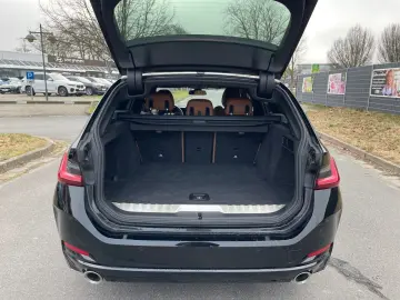 BMW 330 e Touring Hybrid LED H&K Navi Prof