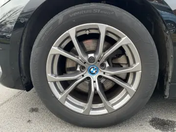 BMW 330 e Touring Hybrid LED H&K Navi Prof