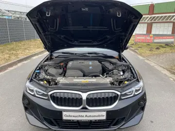 BMW 330 e Touring Hybrid LED H&K Navi Prof