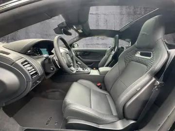 JAGUAR F-Type P450 AWD R-Dynamic Black Panorama Navi Le